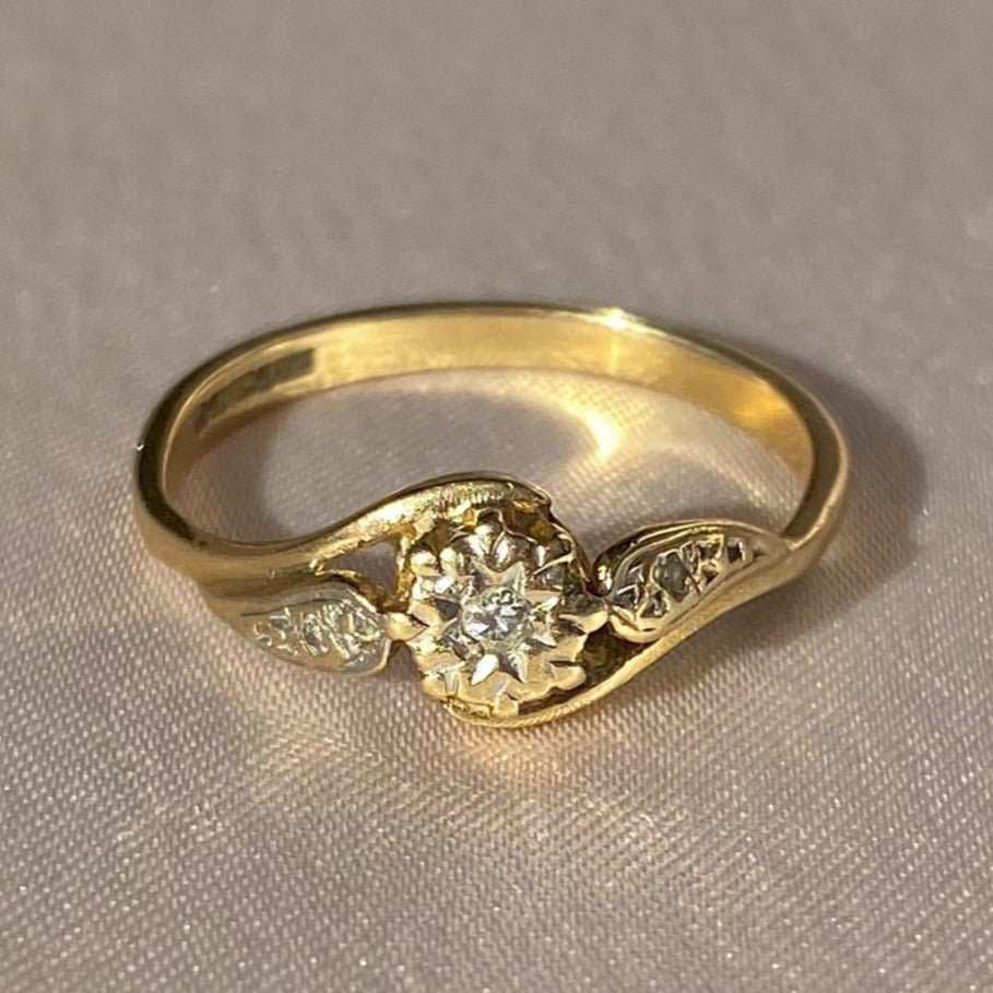 Vintage 9k Diamond Swirl Ring