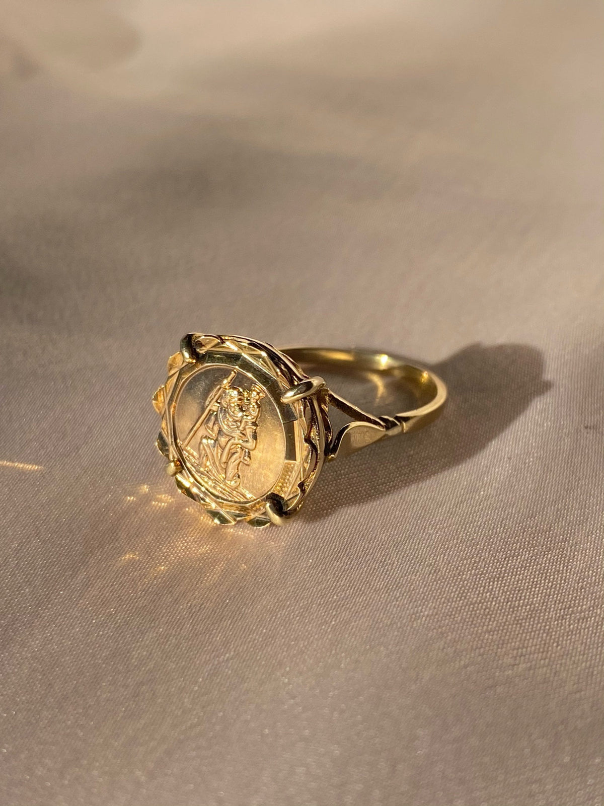 Vintage 9k St Christopher Coin Ring 1978