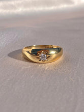 Load image into Gallery viewer, Vintage 9k Solitaire Diamond Starburst Gypsy Ring 1987

