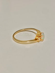 Vintage 14k Diamond Opal Cabochon Dainty Ring