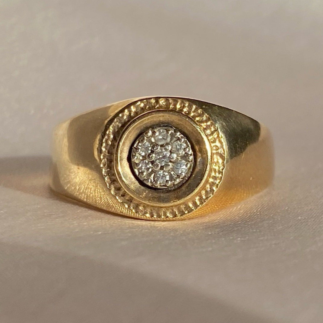 Vintage 10k Circle Diamond Cluster Ring