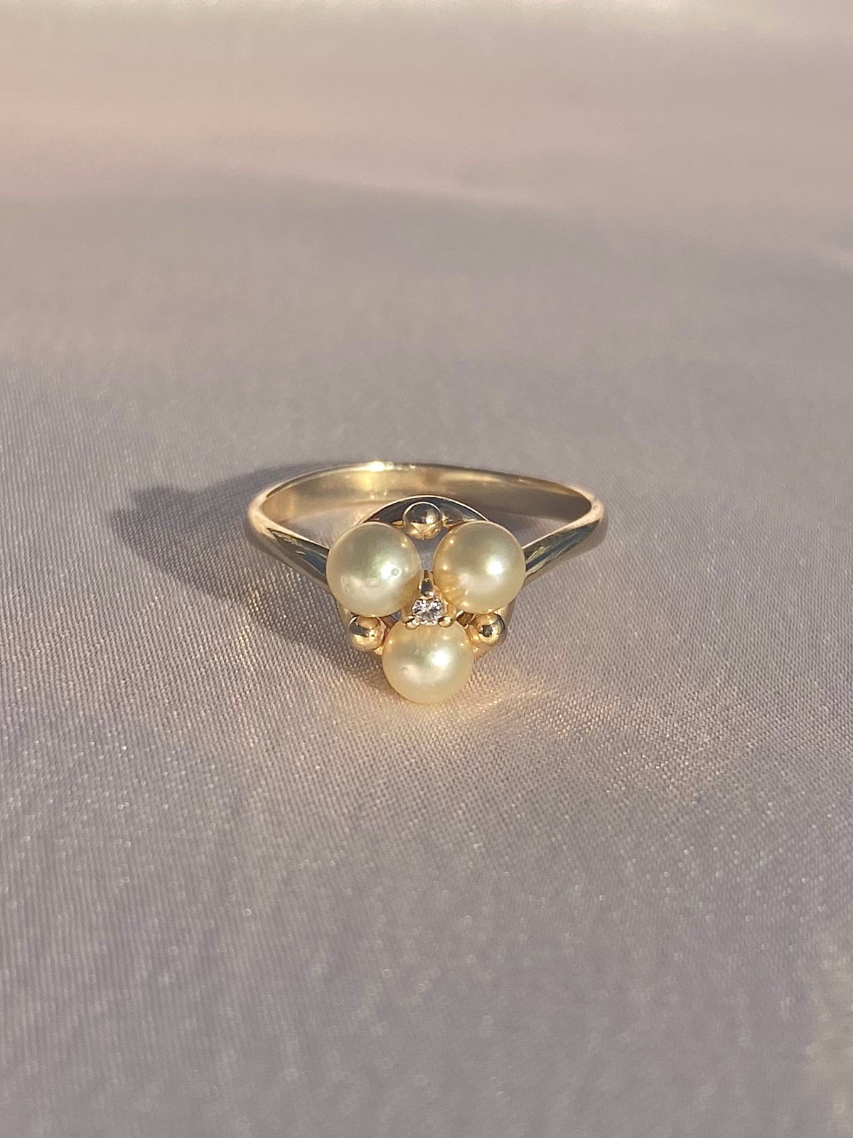 Vintage 10k Pearl Diamond Nested Cluster Ring