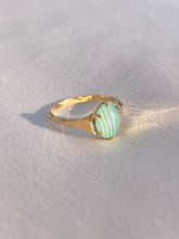 Load image into Gallery viewer, Vintage 9k Striped Green Agate Cabochon Ring

