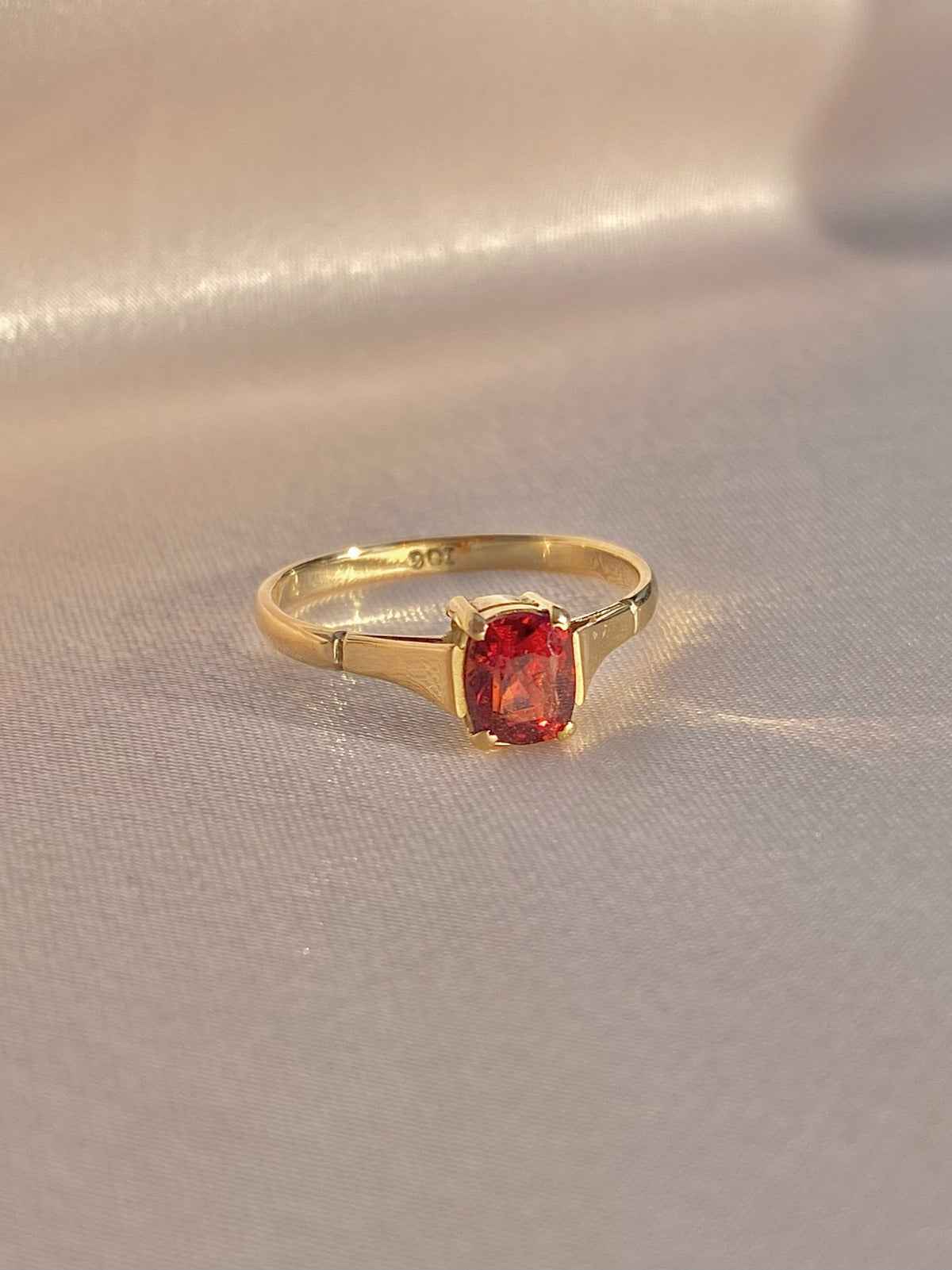 Vintage 9k Cushion Garnet Ring