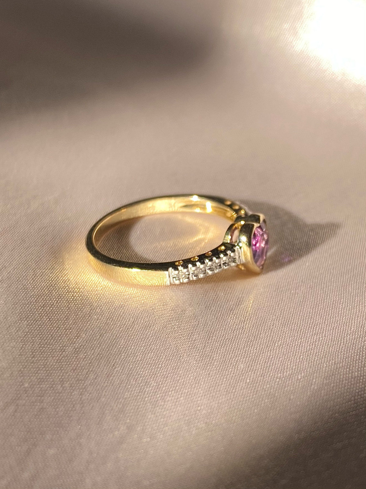 9k Amethyst Diamond Heart Pavé Ring