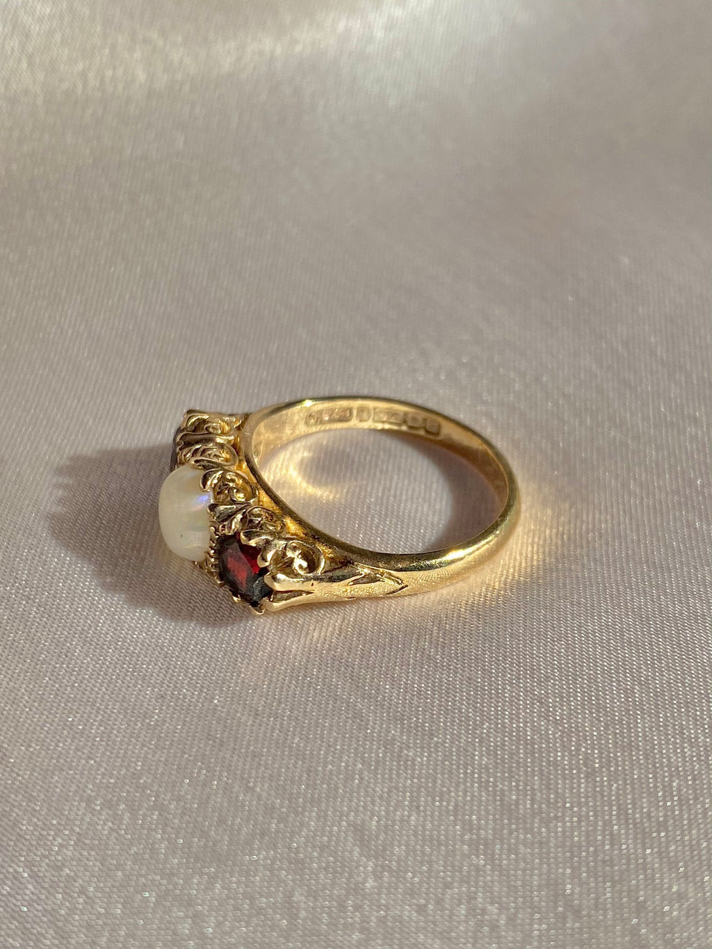 Vintage 9k Garnet Opal Boat Ring 1989