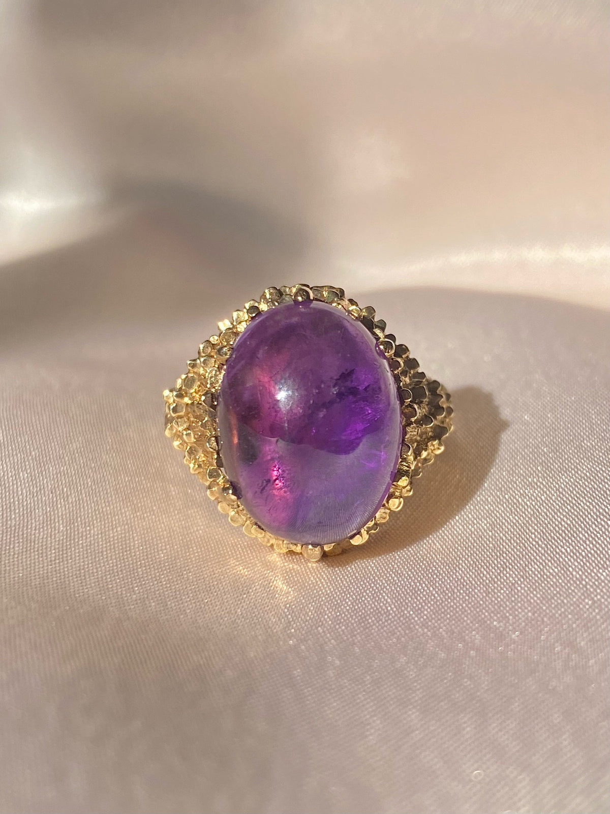 Vintage 9k Amethyst Cabochon Cocktail Ring 1970