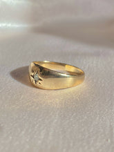 Load image into Gallery viewer, Vintage 9k Diamond Gypsy Solitaire Ring 1981
