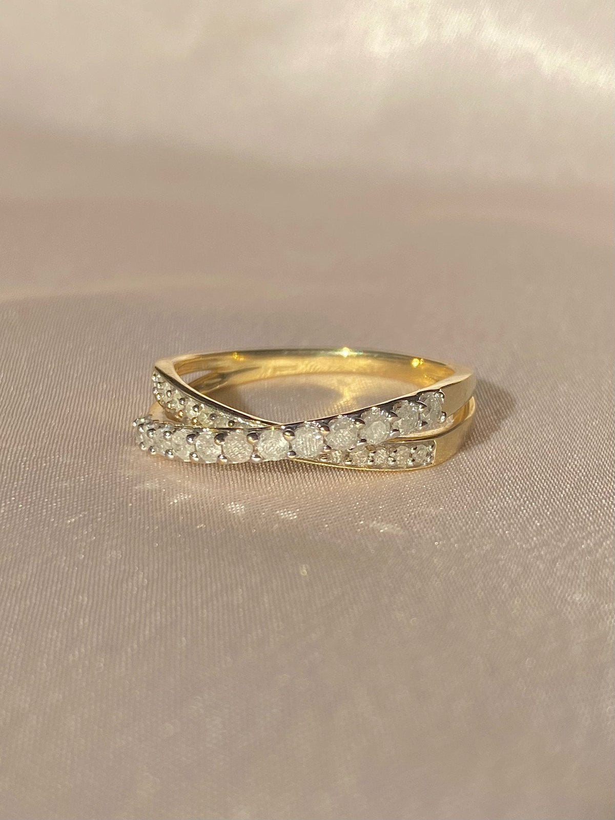 Vintage 9k Diamond Crossover Ring