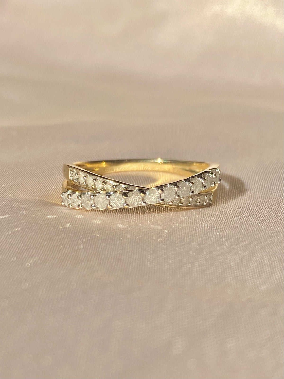 Vintage 9k Diamond Crossover Ring