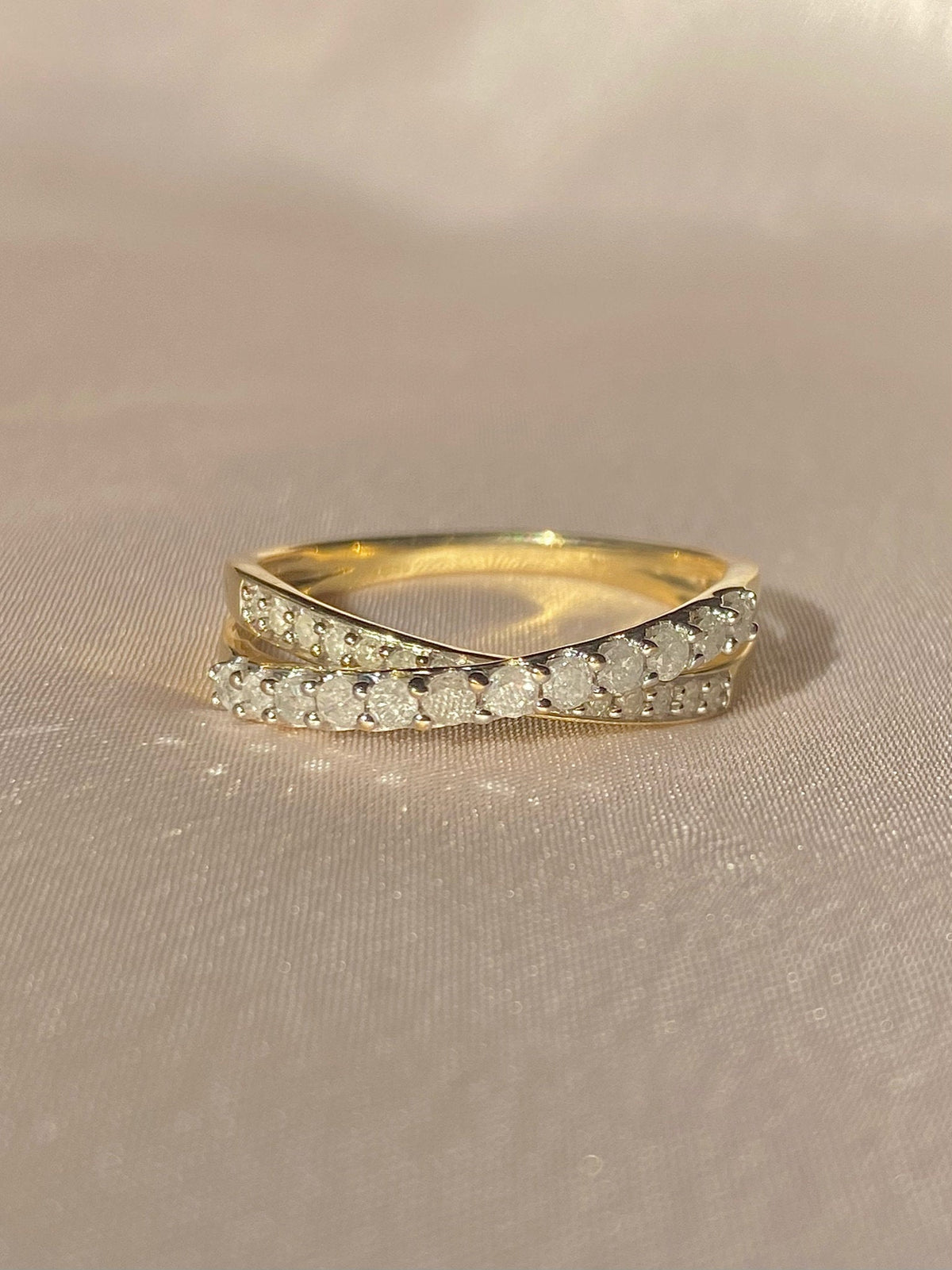 Vintage 9k Diamond Crossover Ring