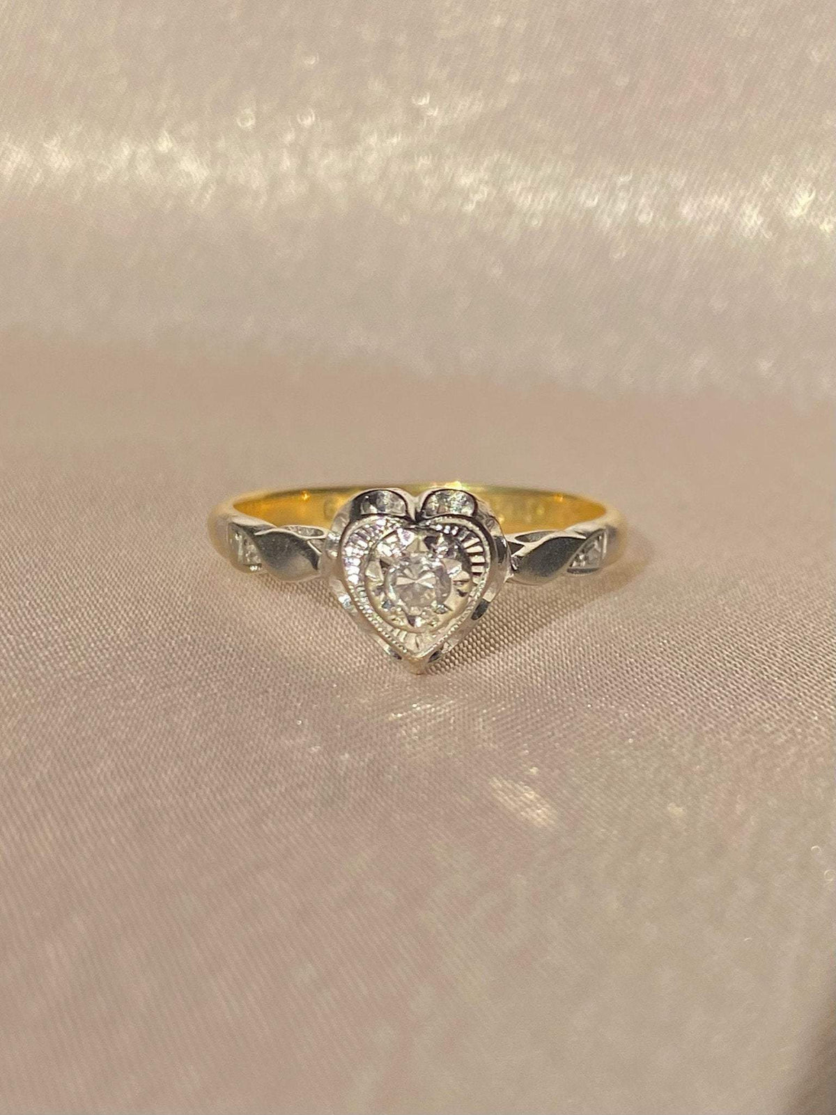 Vintage 18k Diamond Heart Ring 1968