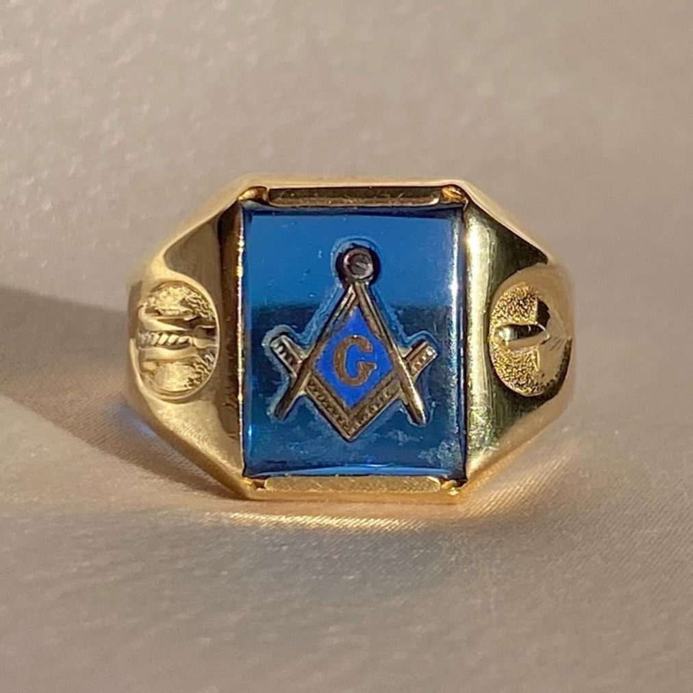 Vintage 10k Blue Spinel Freemason Ring