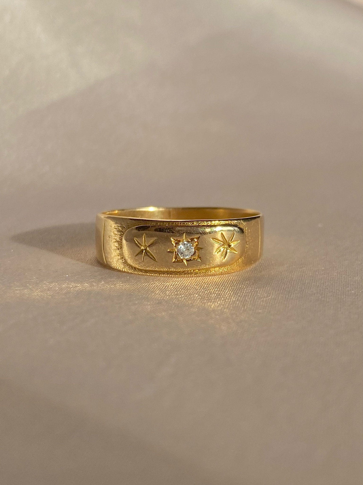 Vintage 14k Diamond Starburst Band