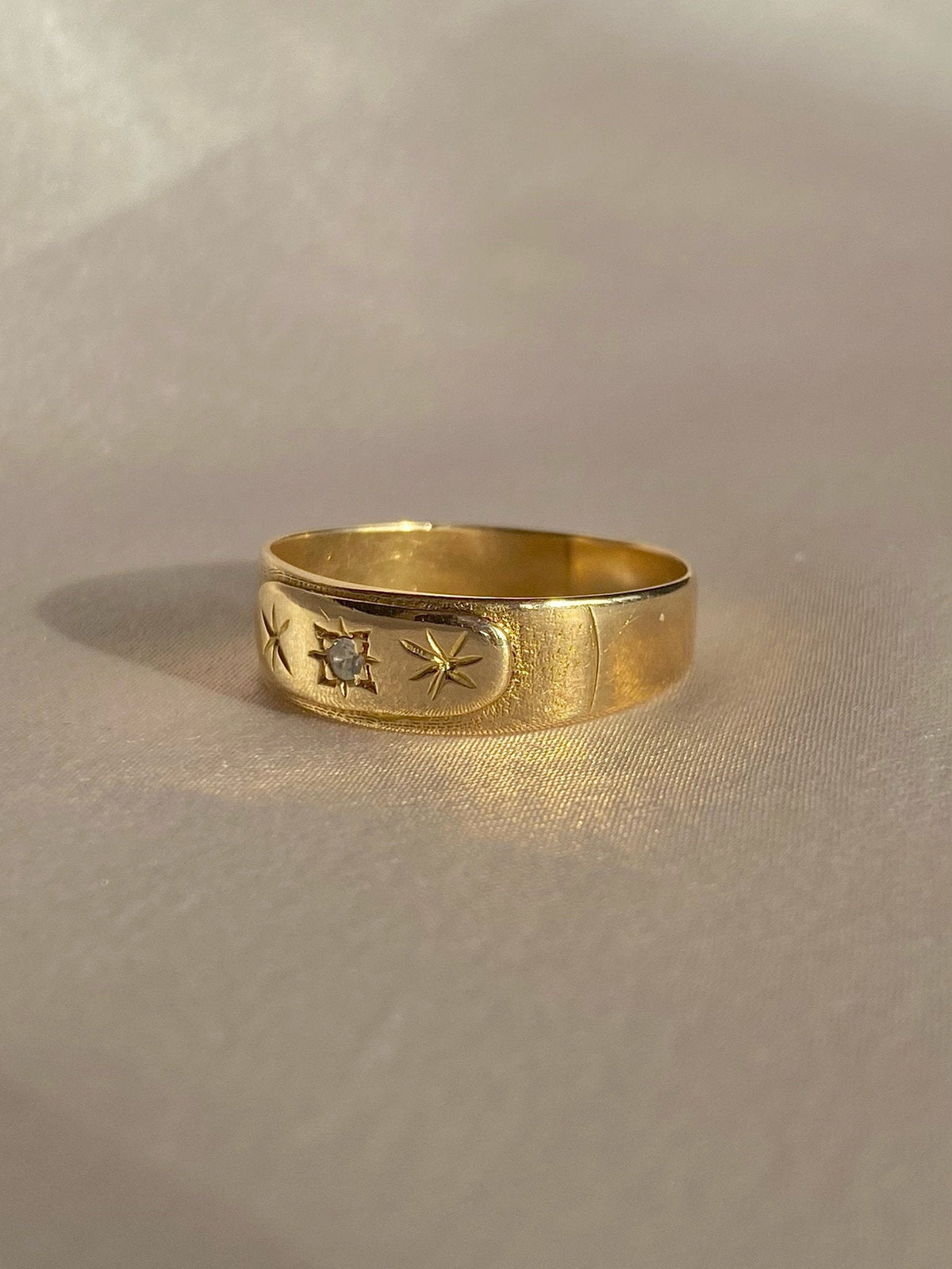 Vintage 14k Diamond Starburst Band