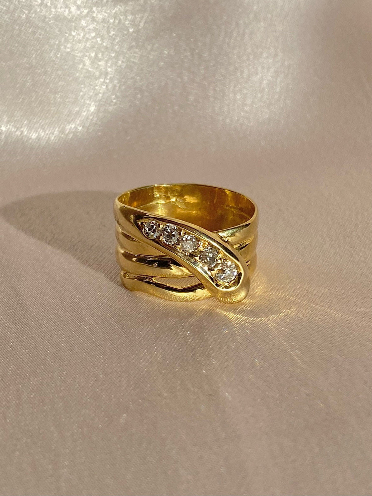 Antique 18k Graduating Old Cut Diamond Snake Ring