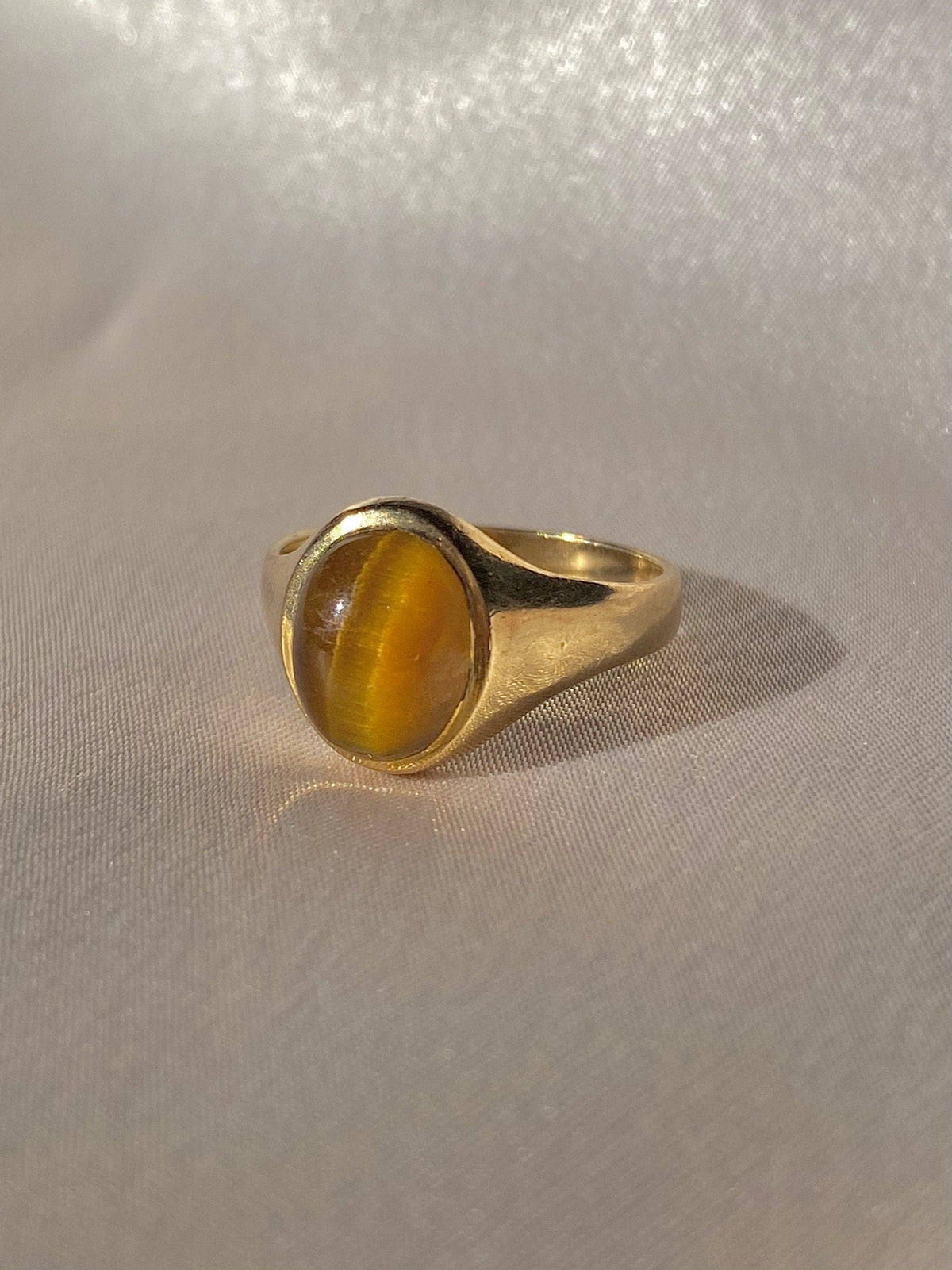 Vintage 9k Tigers Eye Cabochon Signet Ring 1975