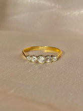 Load image into Gallery viewer, Vintage 18k Graduating Diamond Bezel Ring
