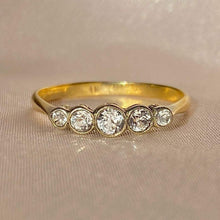 Load image into Gallery viewer, Vintage 18k Graduating Diamond Bezel Ring
