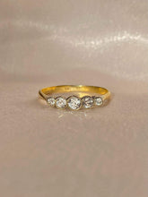 Load image into Gallery viewer, Vintage 18k Graduating Diamond Bezel Ring
