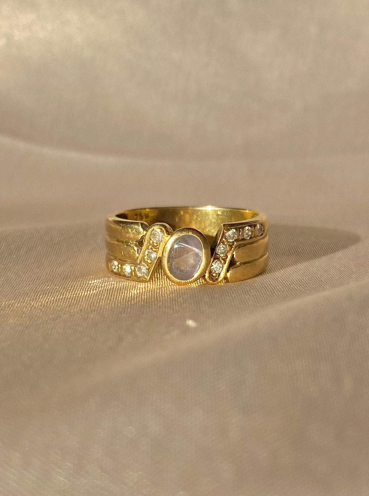 Vintage 18k Mauve Star Sapphire Diamond Coil Band
