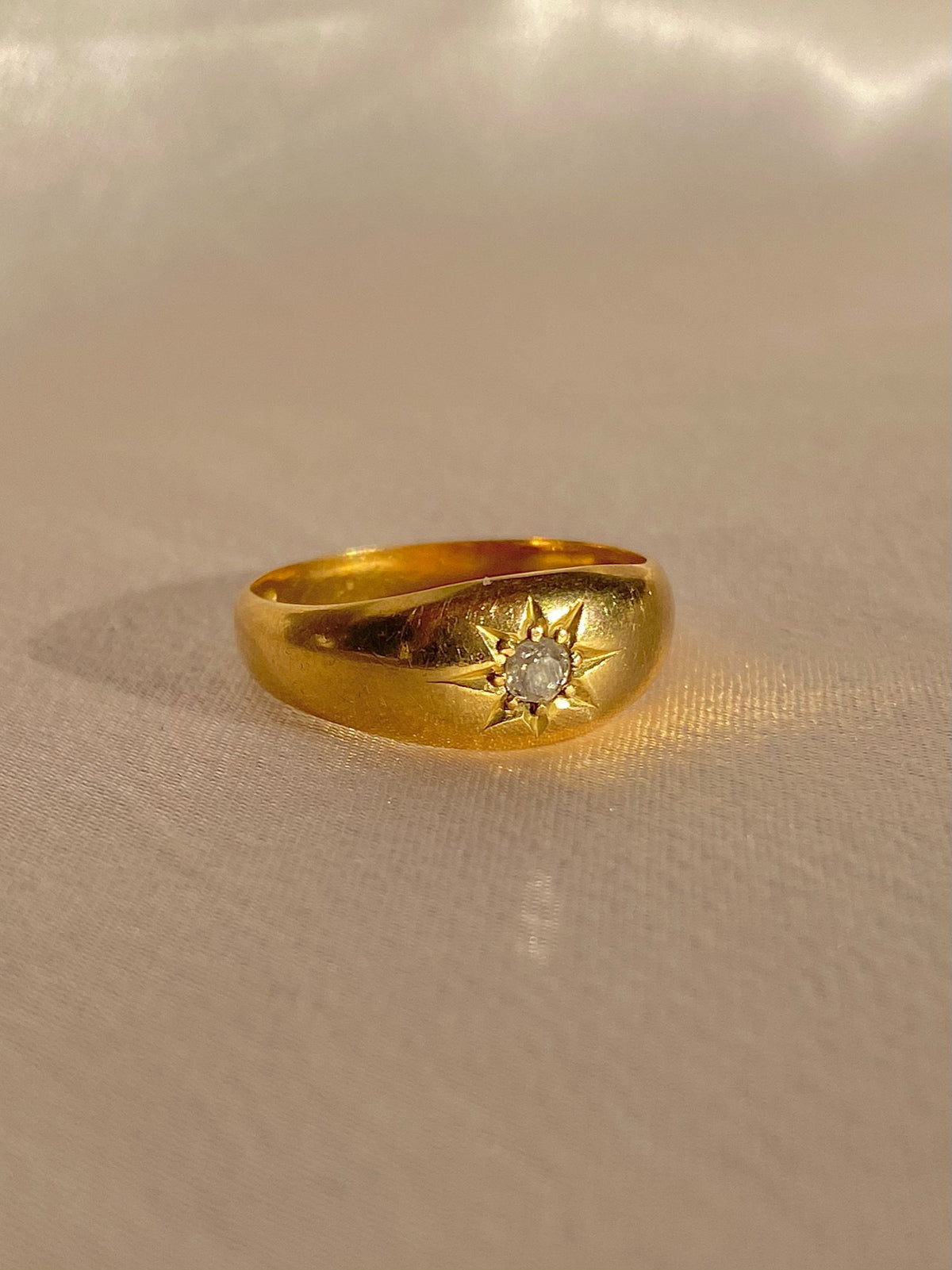 Antique 18k Diamond Solitaire Gypsy Ring 1923