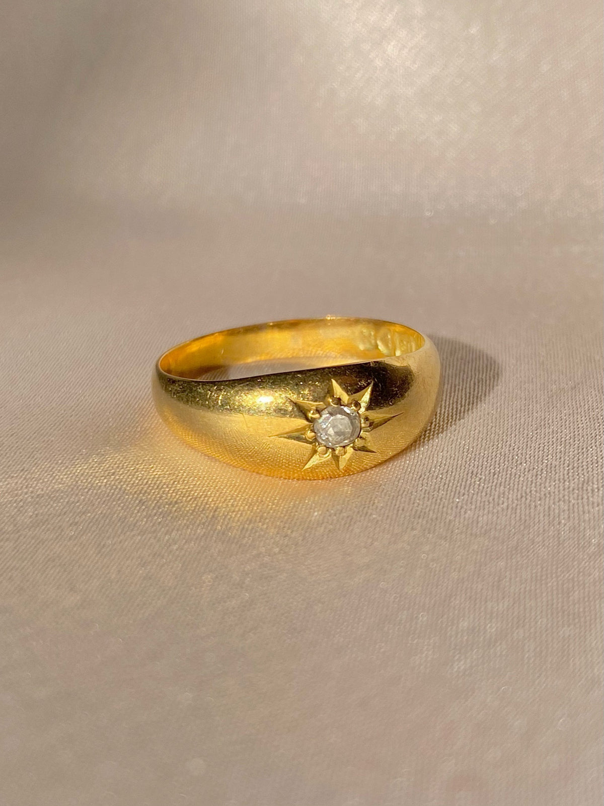 Antique 18k Diamond Solitaire Gypsy Ring 1910