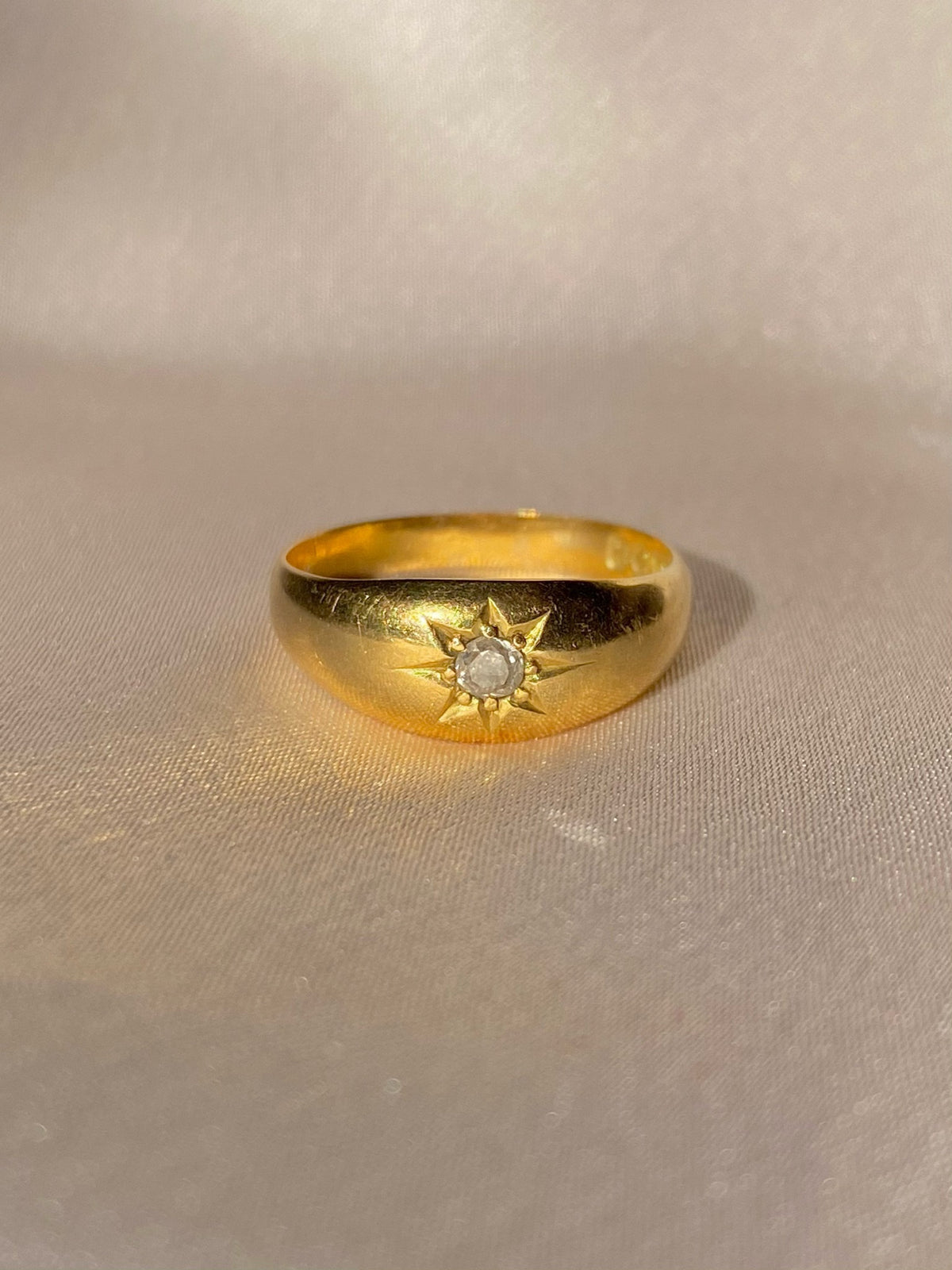 Antique 18k Diamond Solitaire Gypsy Ring 1910
