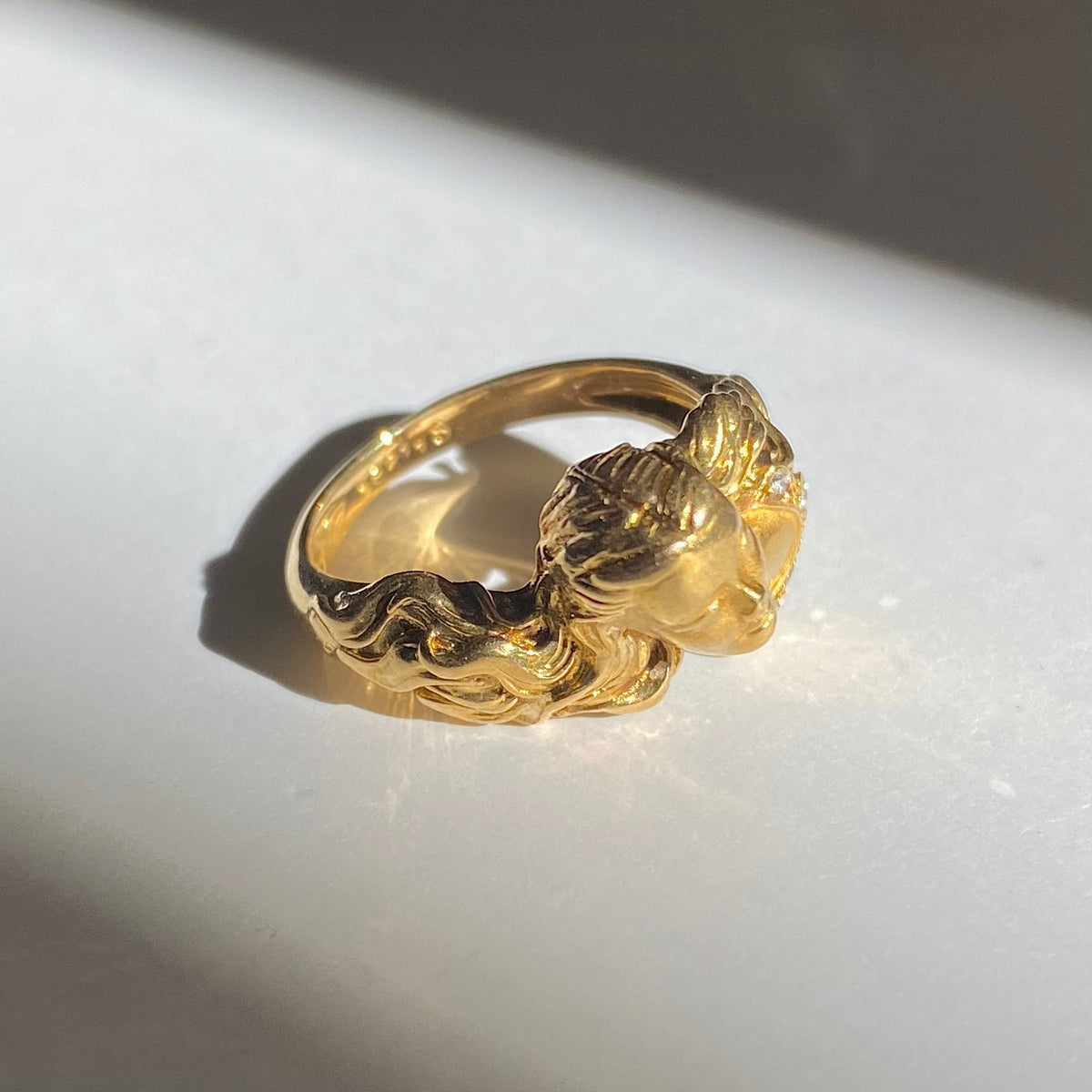 Vintage 18k Diamond Goddess Carrera y Carrera Ring