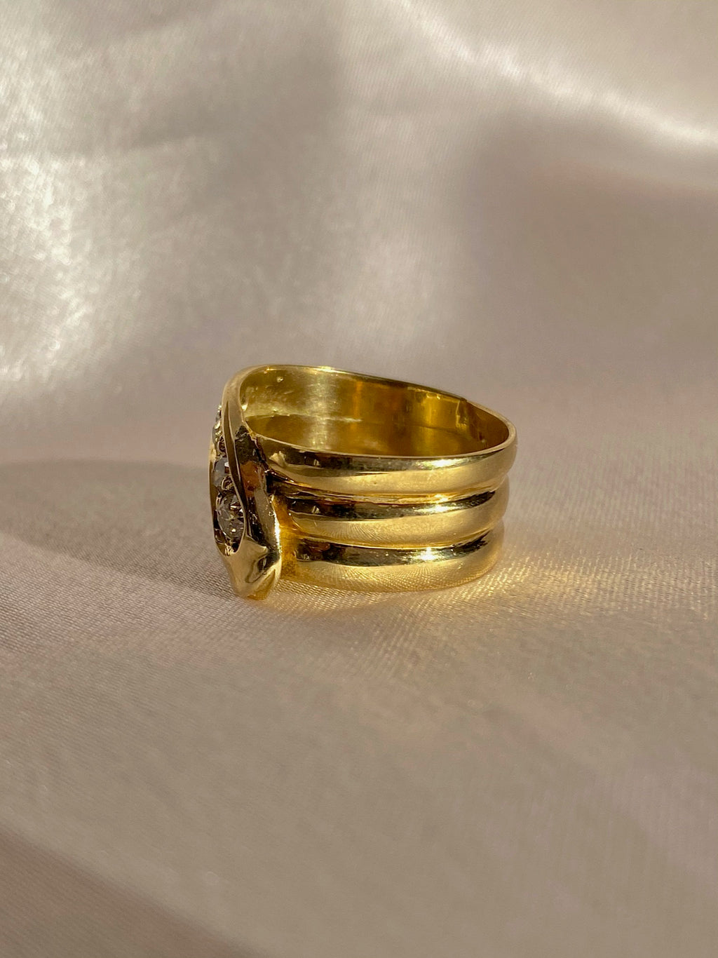 Antique 18k Graduating Old Cut Diamond Snake Ring