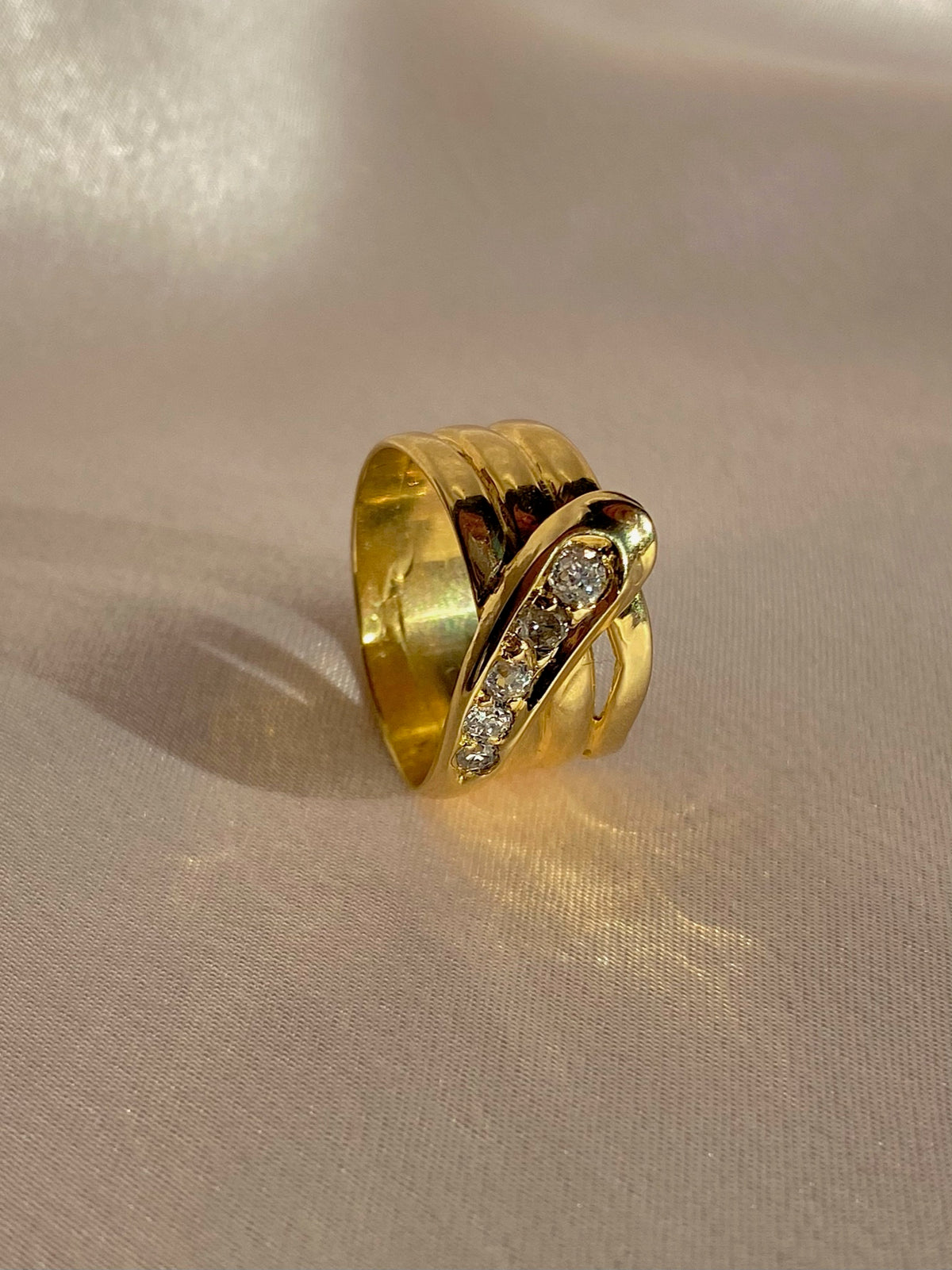 Antique 18k Graduating Old Cut Diamond Snake Ring