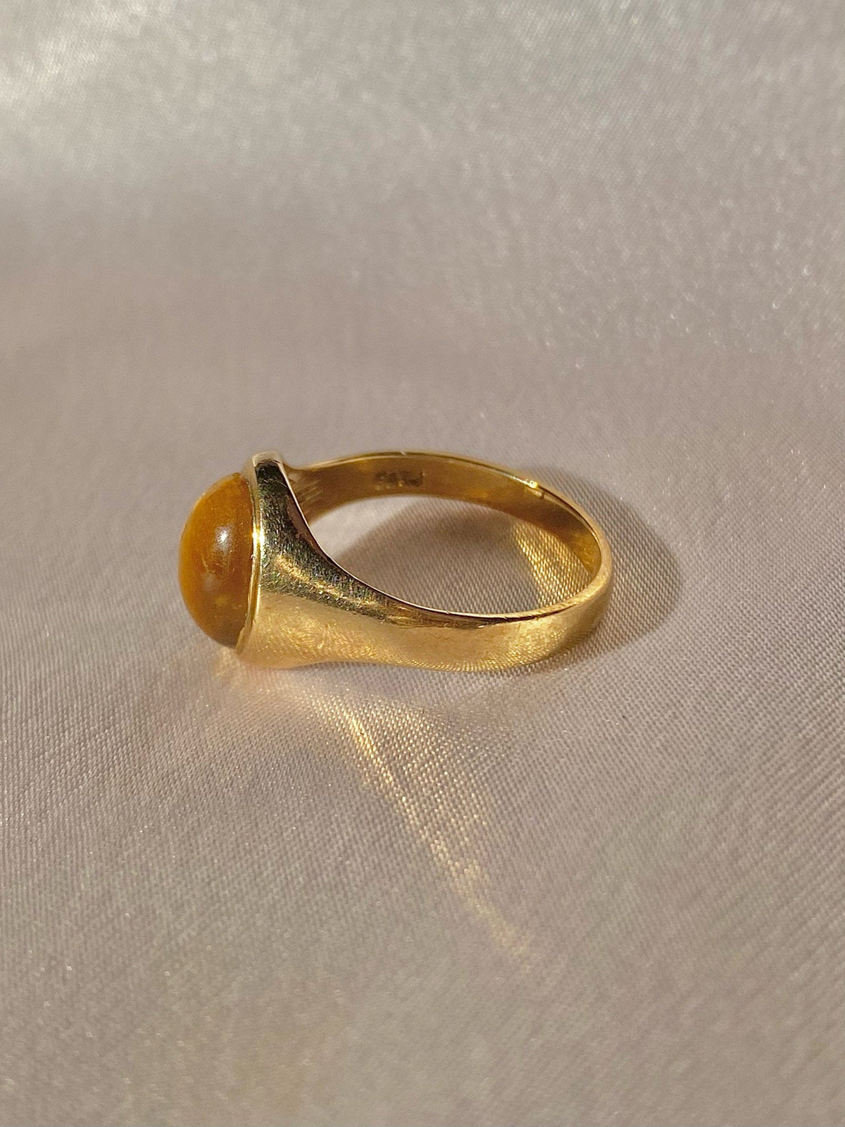Vintage 9k Tigers Eye Cabochon Signet Ring 1975