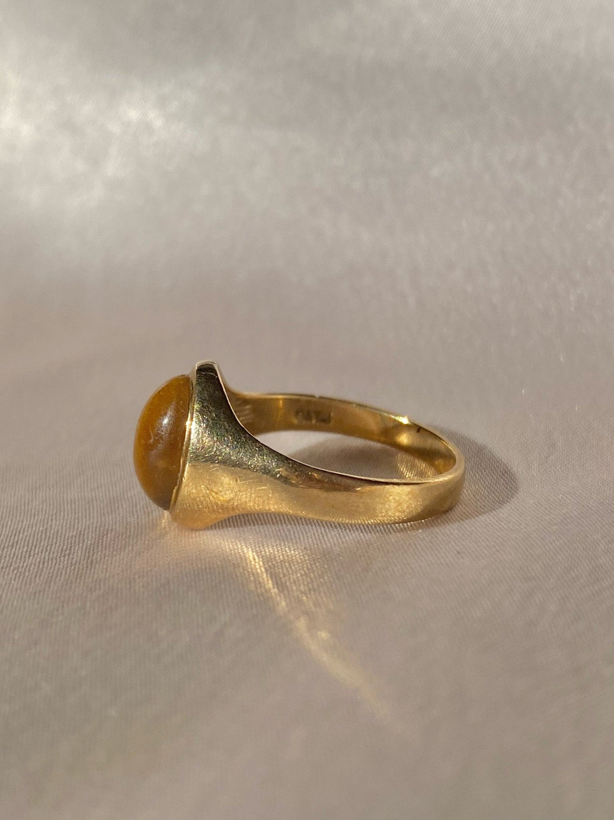 Vintage 9k Tigers Eye Cabochon Signet Ring 1975