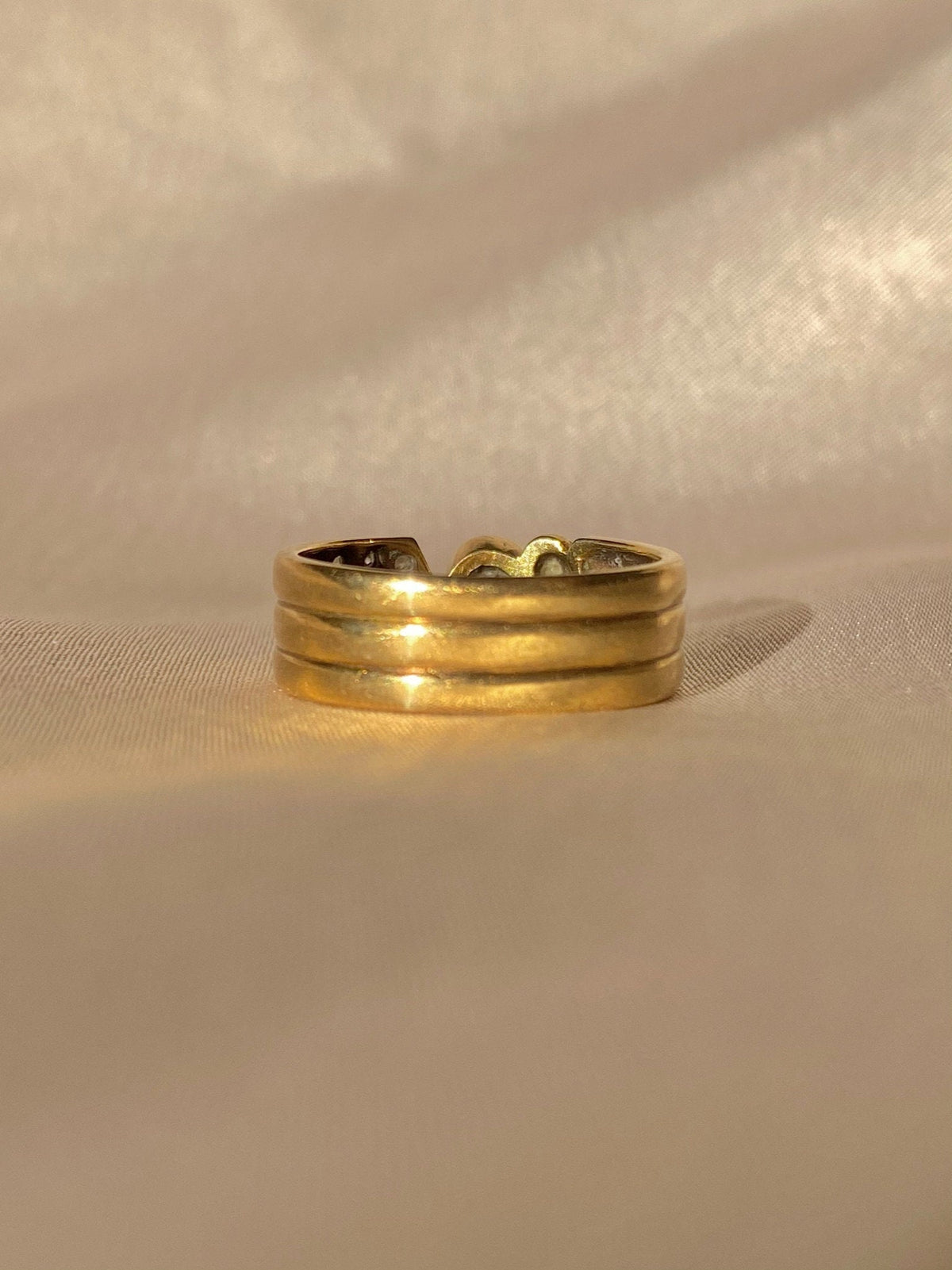 Vintage 18k Mauve Star Sapphire Diamond Coil Band