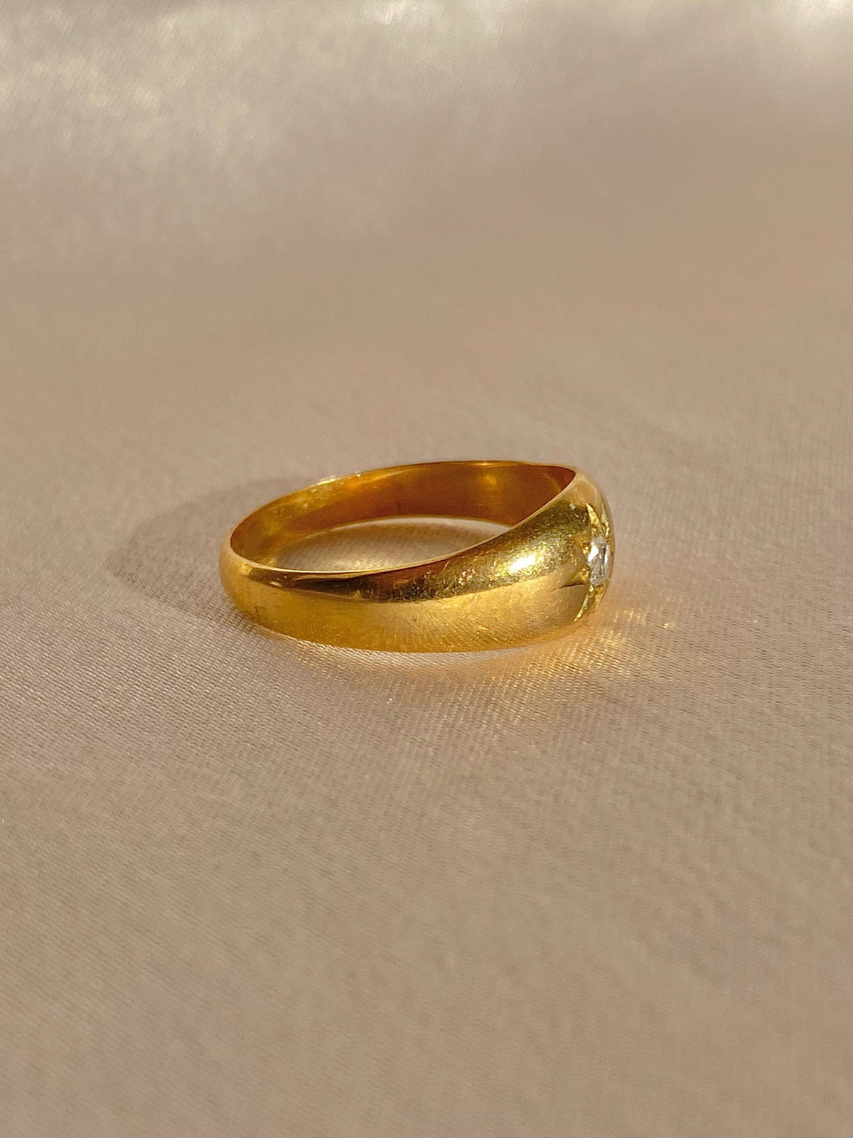 Antique 18k Diamond Solitaire Gypsy Ring 1923