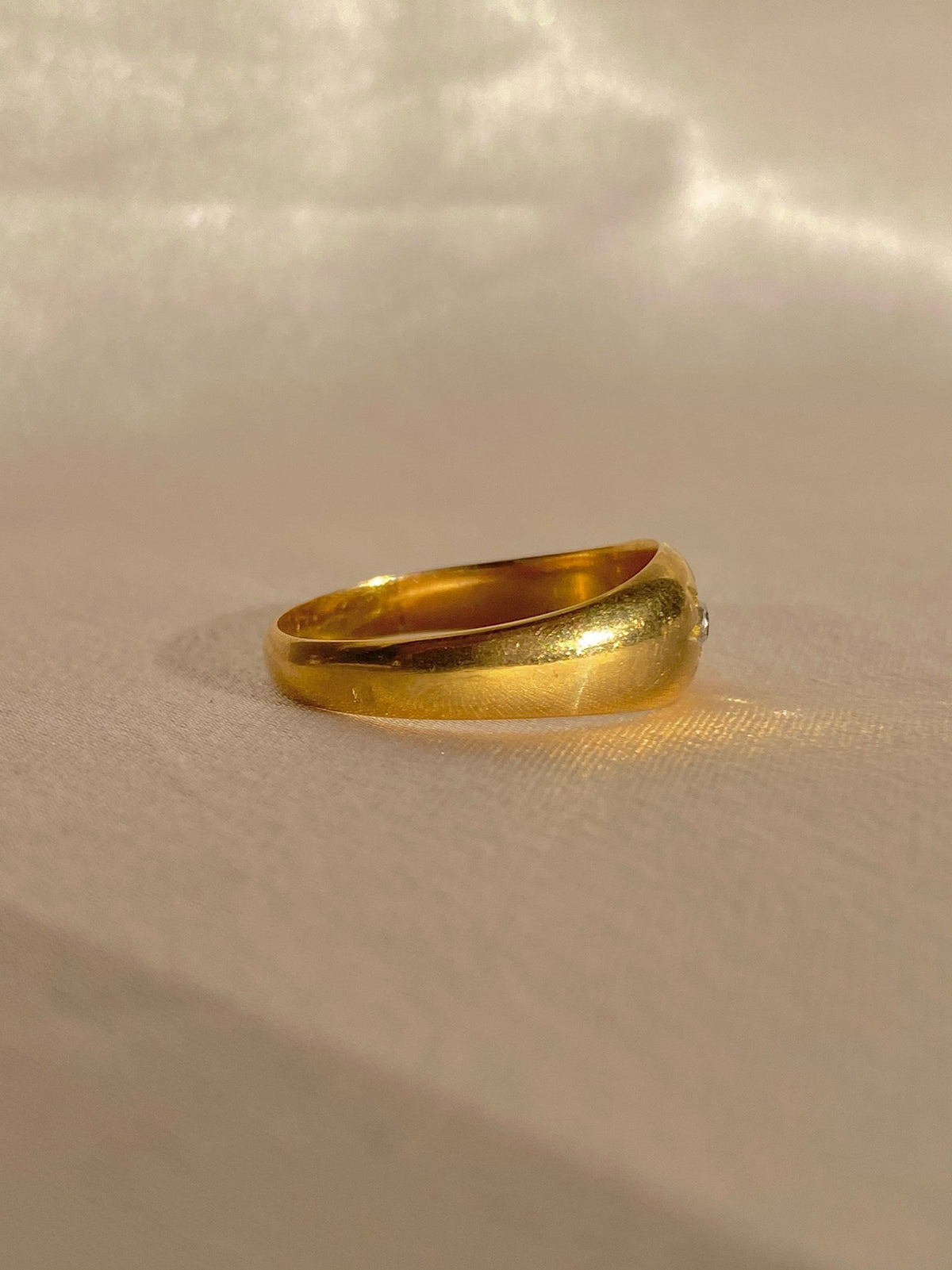 Antique 18k Diamond Solitaire Gypsy Ring 1923