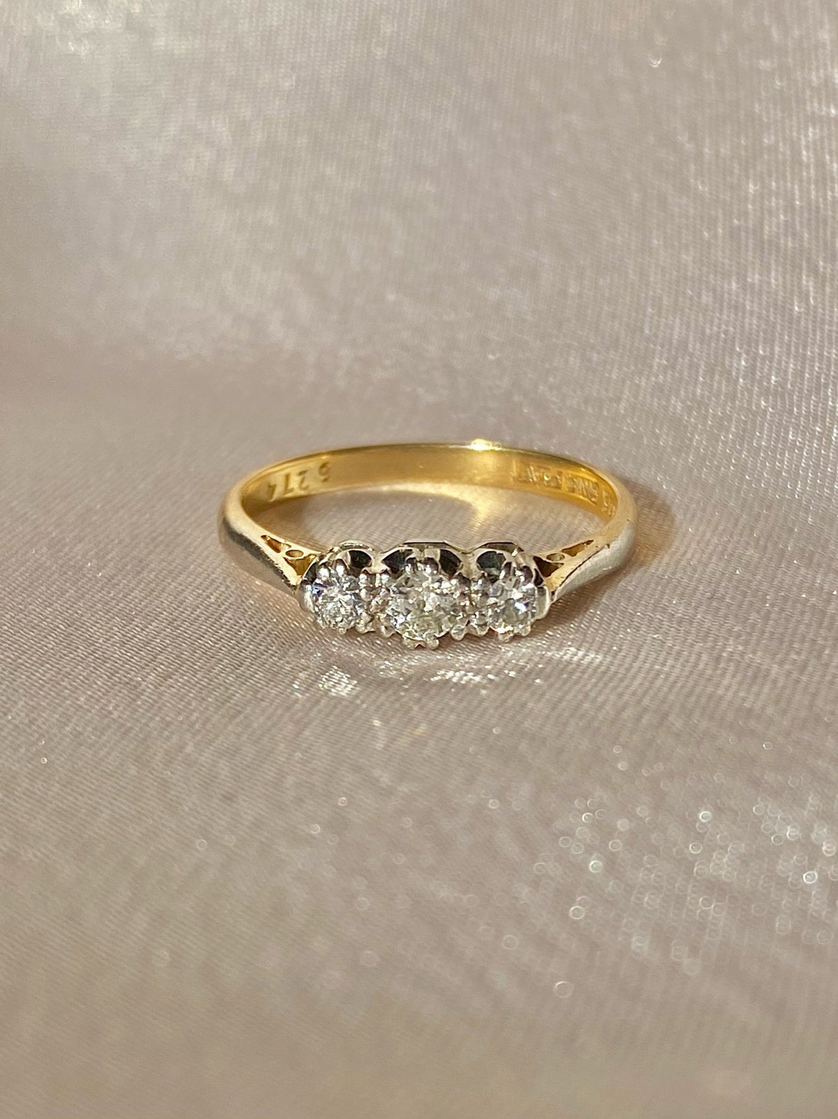 Antique 18k Platinum Trilogy Diamond Art Deco Ring