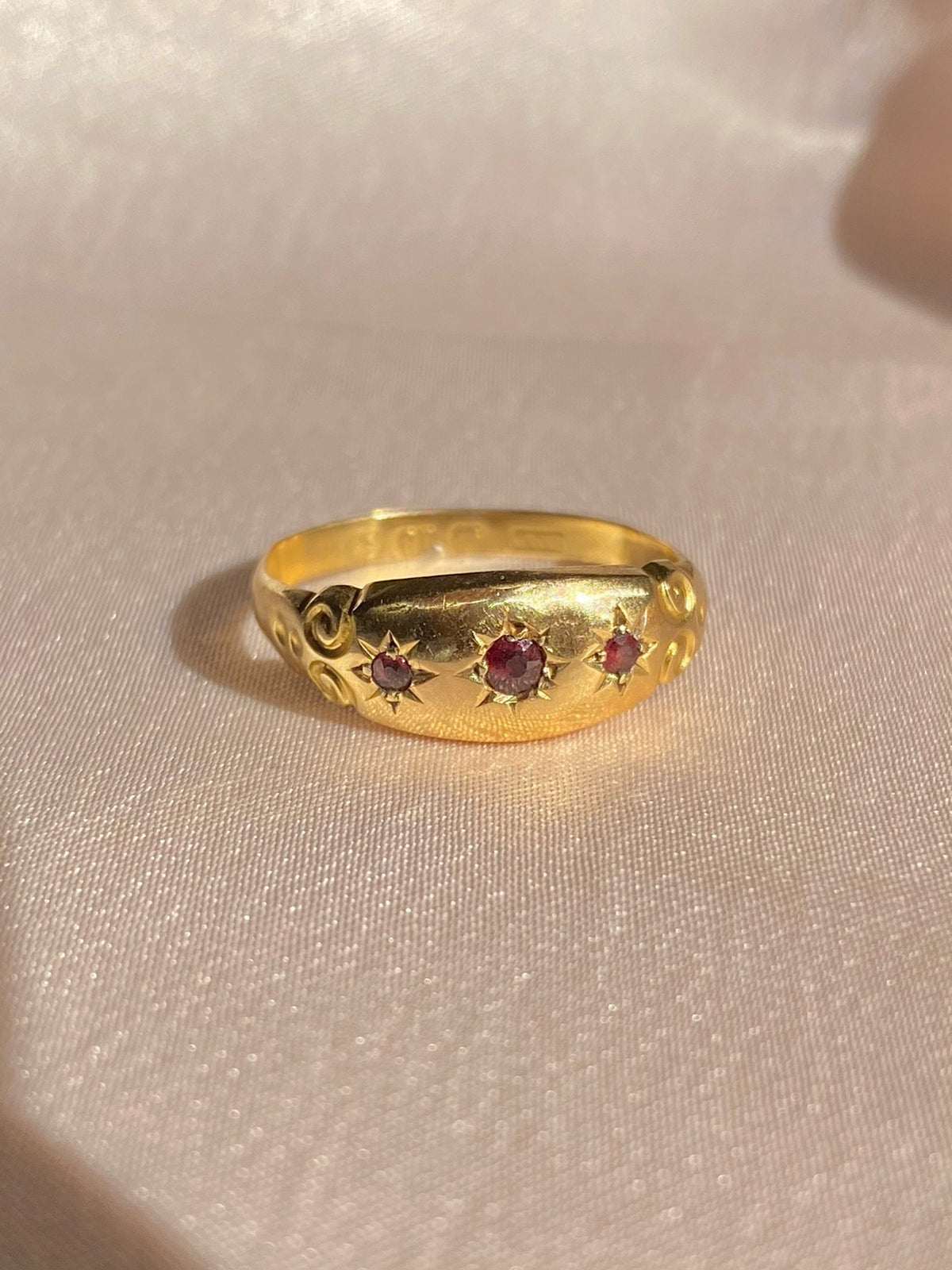 Antique 18k Garnet Trilogy Gypsy Ring 1912