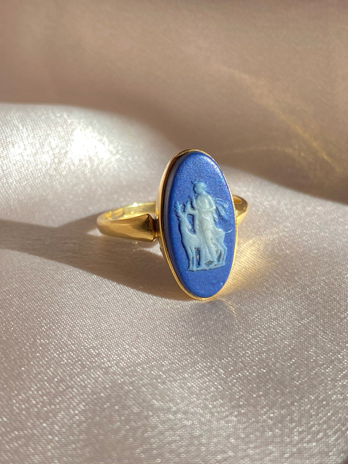 Antique 18k Lapis Lazuli Cameo Ring Wedgwood 1800s