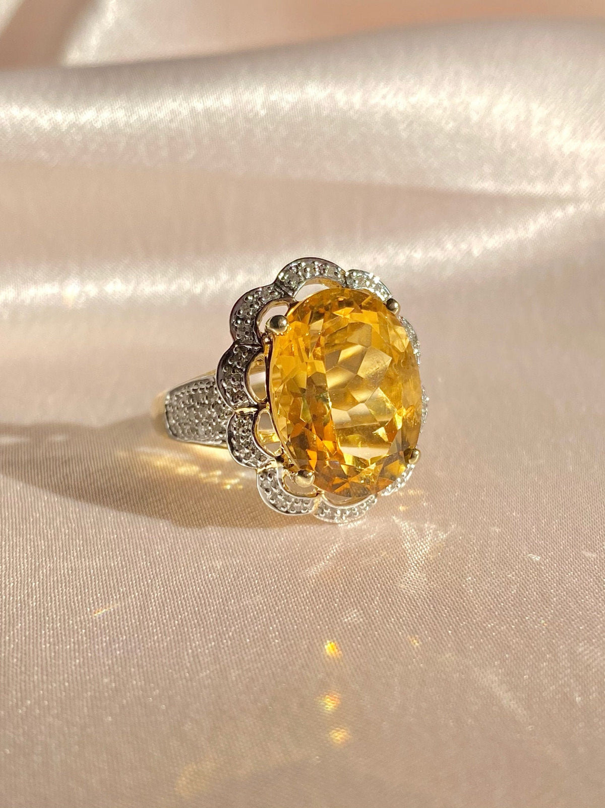 Vintage 9k Citrine Diamond Flower Cluster Cocktail Ring