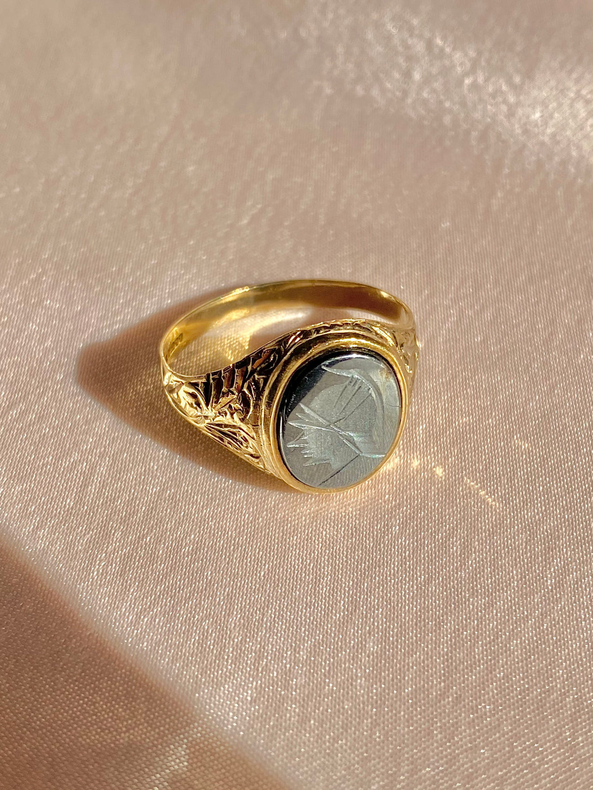 Vintage 9k Hematite Intaglio Signet Ring 1989