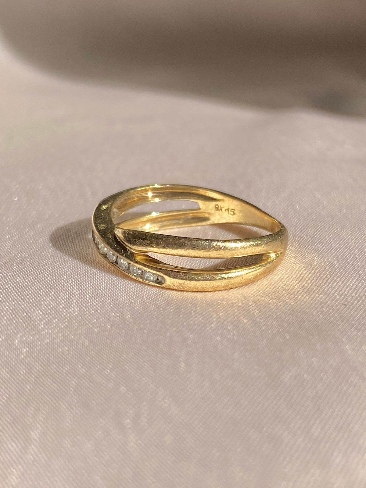 Vintage 9k Diamond Channel Crossover Band