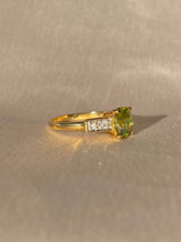 Load image into Gallery viewer, Vintage 18k Peridot Diamond Ring
