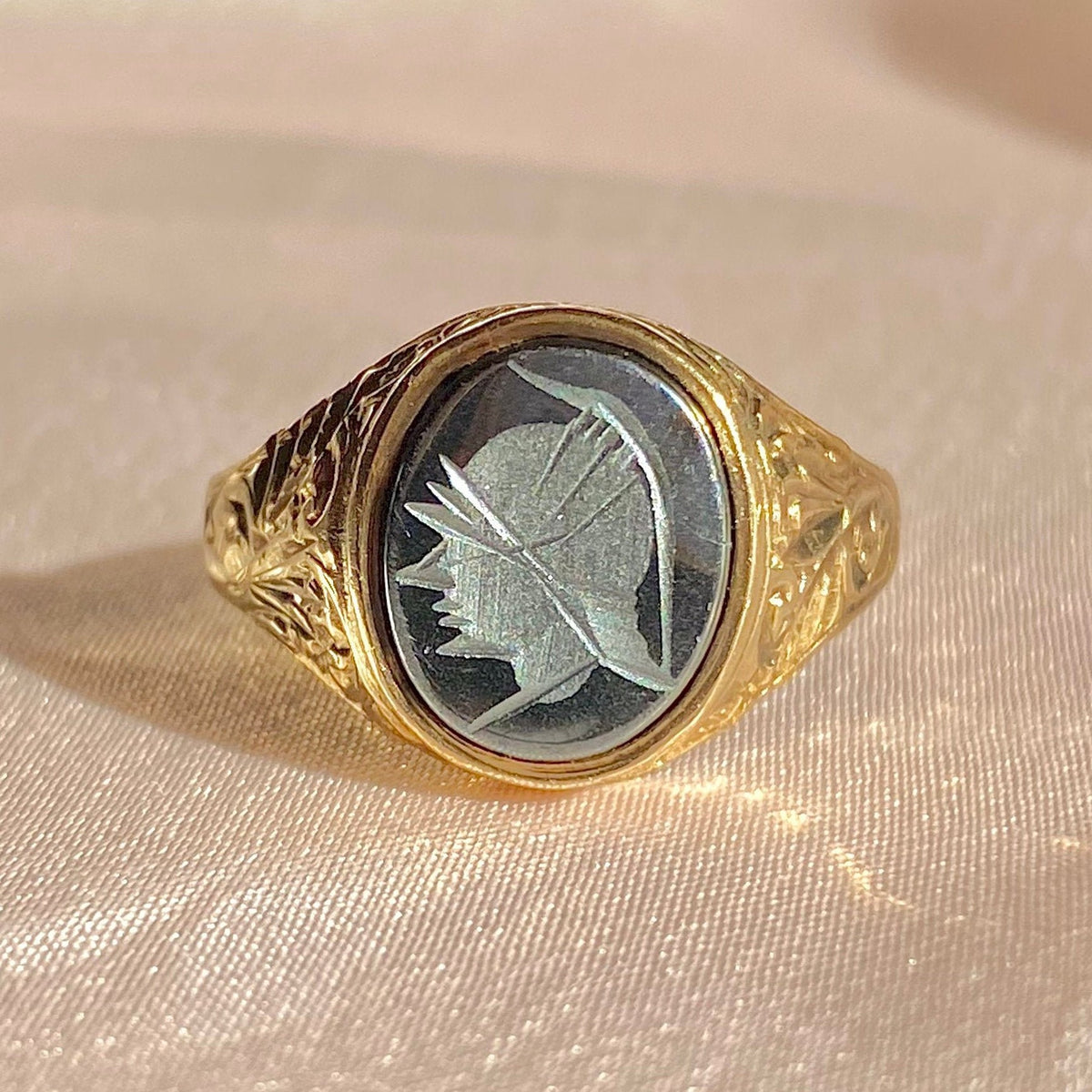 Vintage 9k Hematite Intaglio Signet Ring 1989