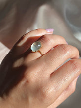 Load image into Gallery viewer, Vintage 9k Moonstone Cabochon Solitaire Ring
