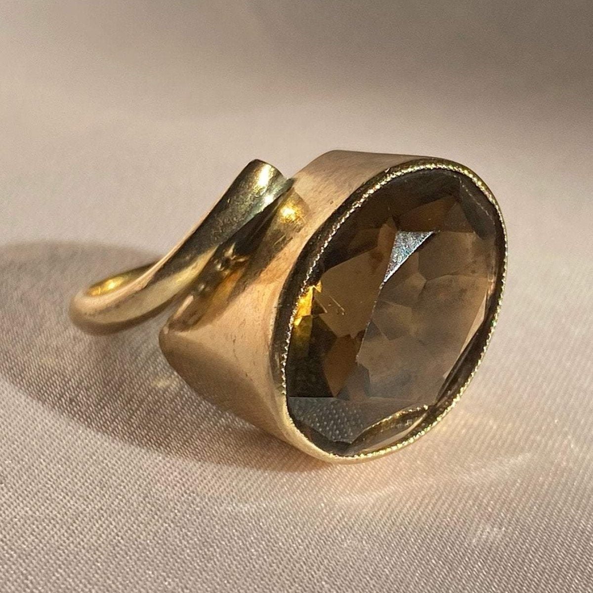 Vintage 9k Avant Garde Smokey Quartz Cocktail Ring