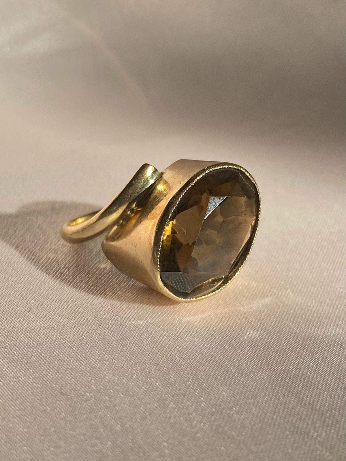 Vintage 9k Avant Garde Smokey Quartz Cocktail Ring
