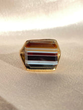 Load image into Gallery viewer, Vintage 9k Brown Striped Agate Split Ring 1992
