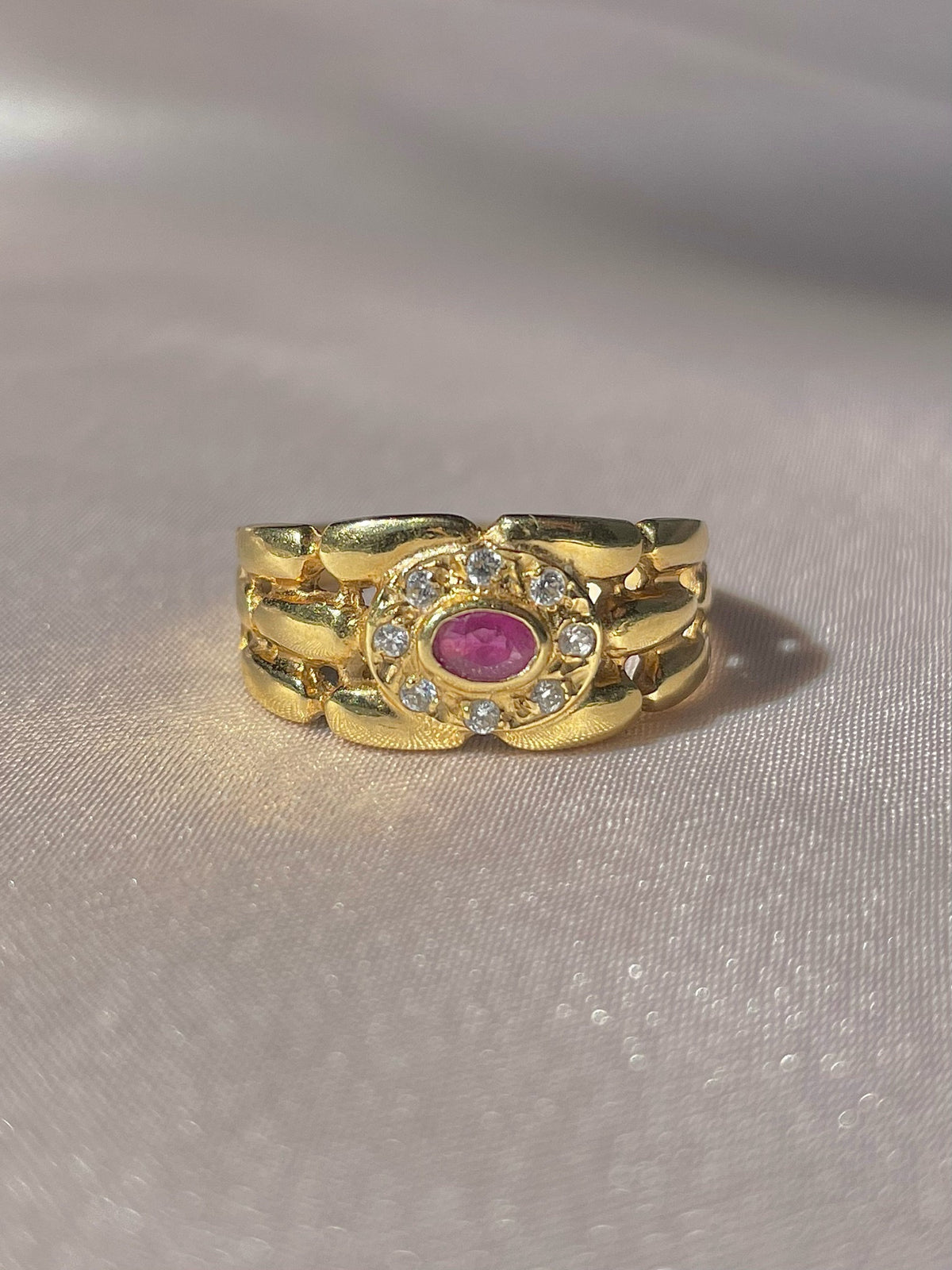 Vintage 18k Ruby Halo Chain Ring