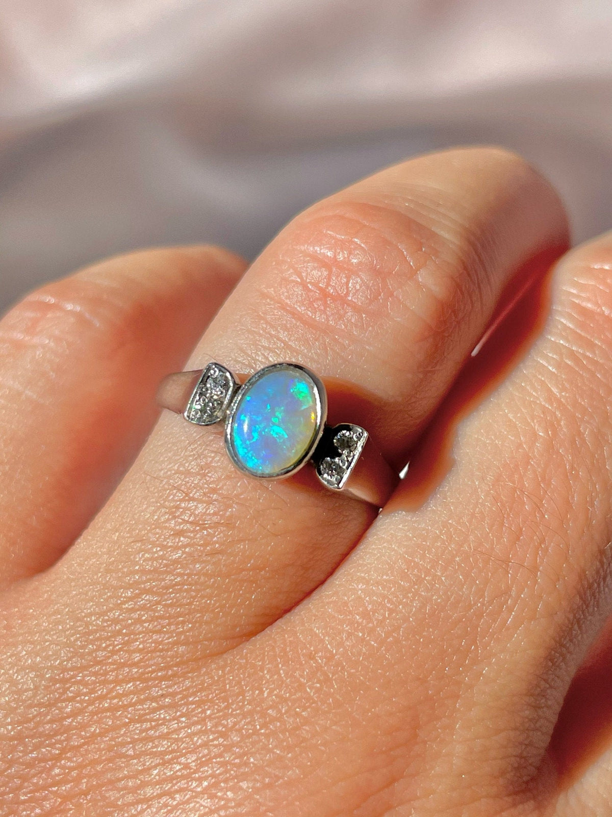 Vintage 9k White Gold Opal Diamond Ring 1983